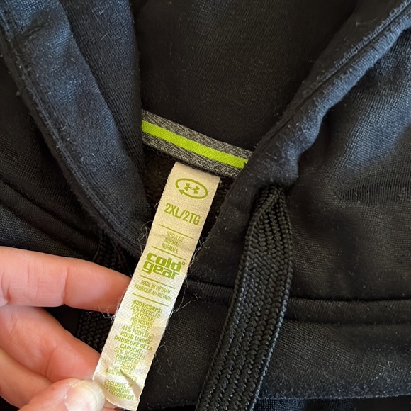 Men’s 2XL Under Armor Hoodie - Picture 3 of 3